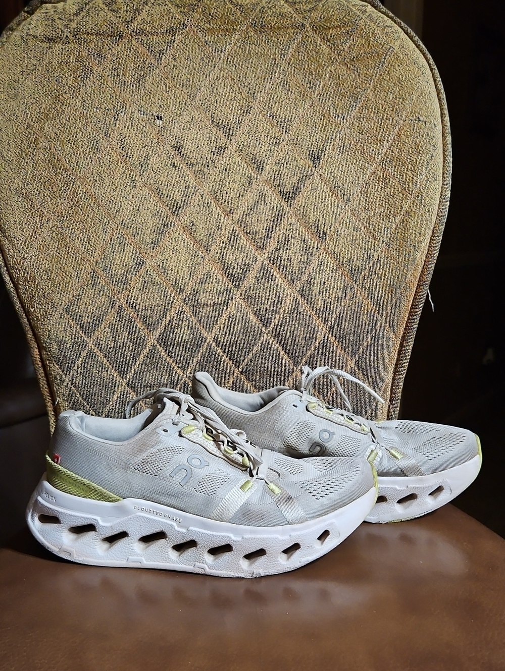 On Running Cloudeclipse Swiss Engineering Lace Up Sneakers Running Shoes Gray